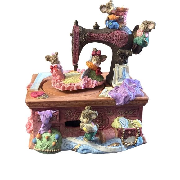 Vintage Sewing Mice Music Box "Tea For Two" - Picture 1 of 4